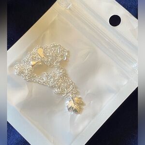 Maple Leaf necklace - Sterling Silver